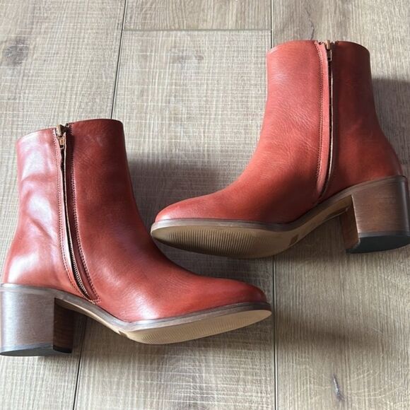 Anthropologie Lavorazione Artigiana Italian Polished Leather Boots US 7